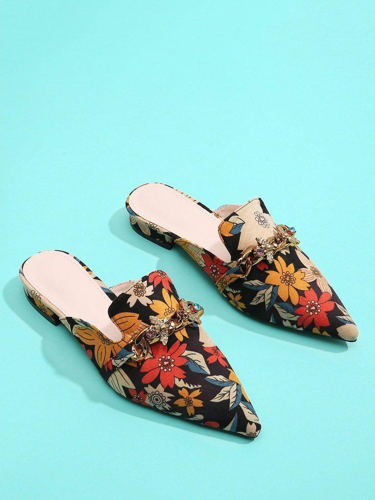 Bee Detail Calico Print Pointed Toe Flats-shoes-Des Mess