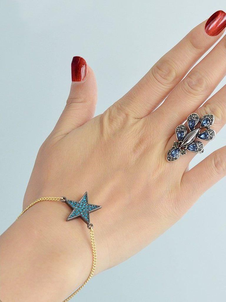 Gold Diamond Star Bracelet--Des Mess