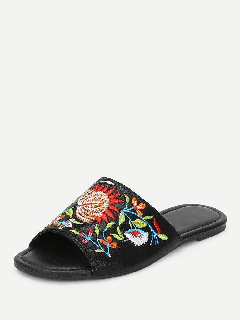 Flower Embroidered Flat Sandals-shoes-Des Mess