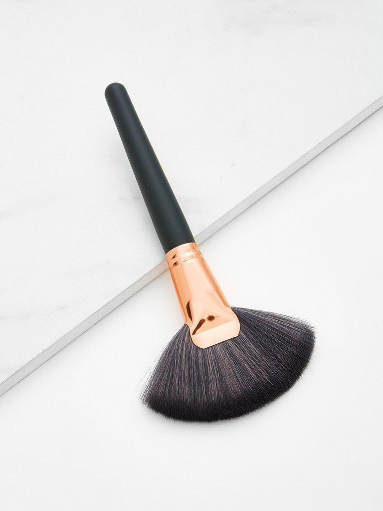 Fan Shaped Makeup Brush-makeup-Des Mess