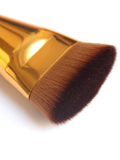 Fan Shaped Makeup Brush--Des Mess