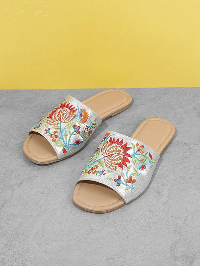 Flower Embroidered Flat Sandals-shoes-Des Mess