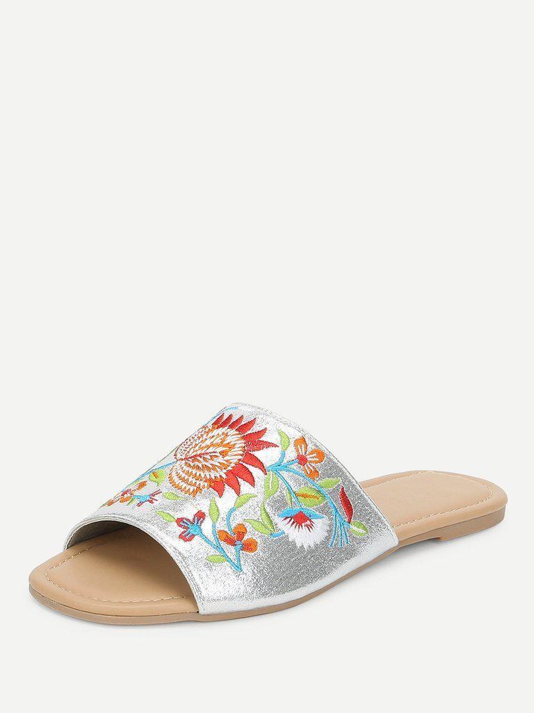 Flower Embroidered Flat Sandals-shoes-Des Mess