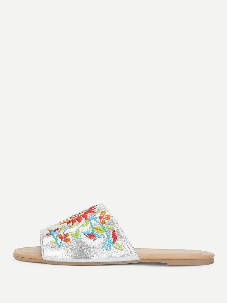 Flower Embroidered Flat Sandals-shoes-Des Mess