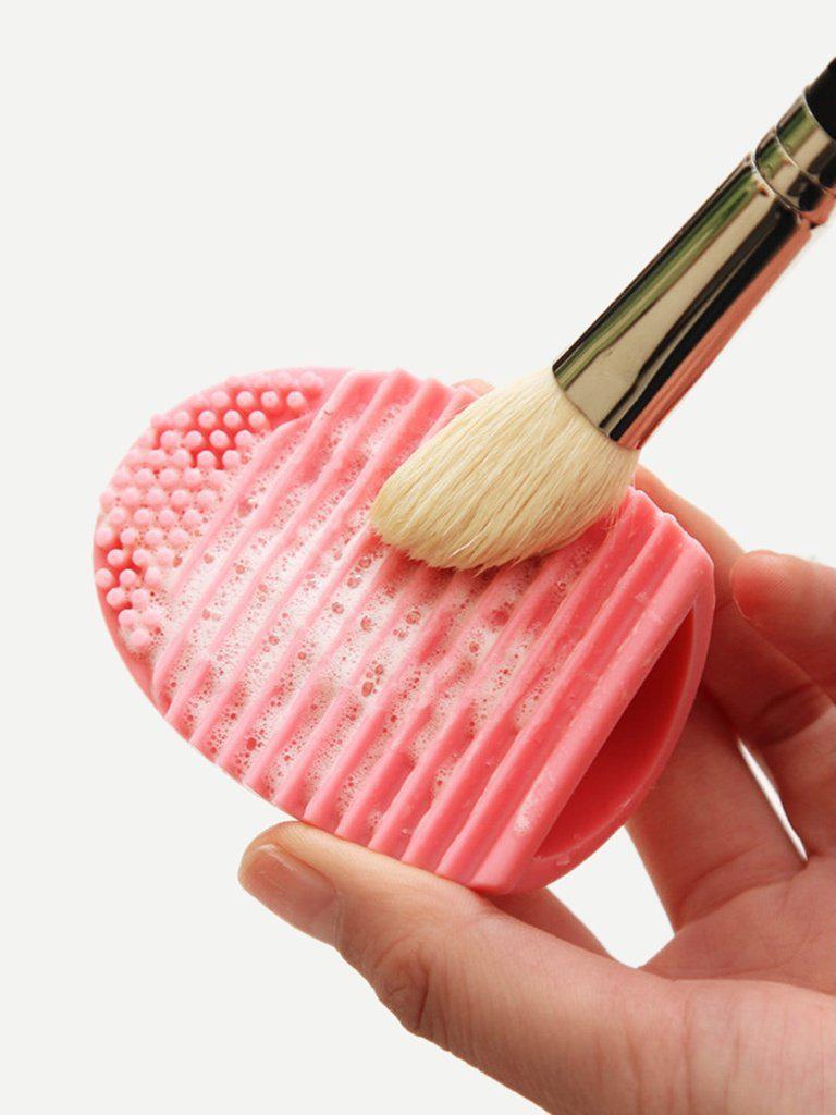 Brush Cleaning Egg-makeup-Des Mess