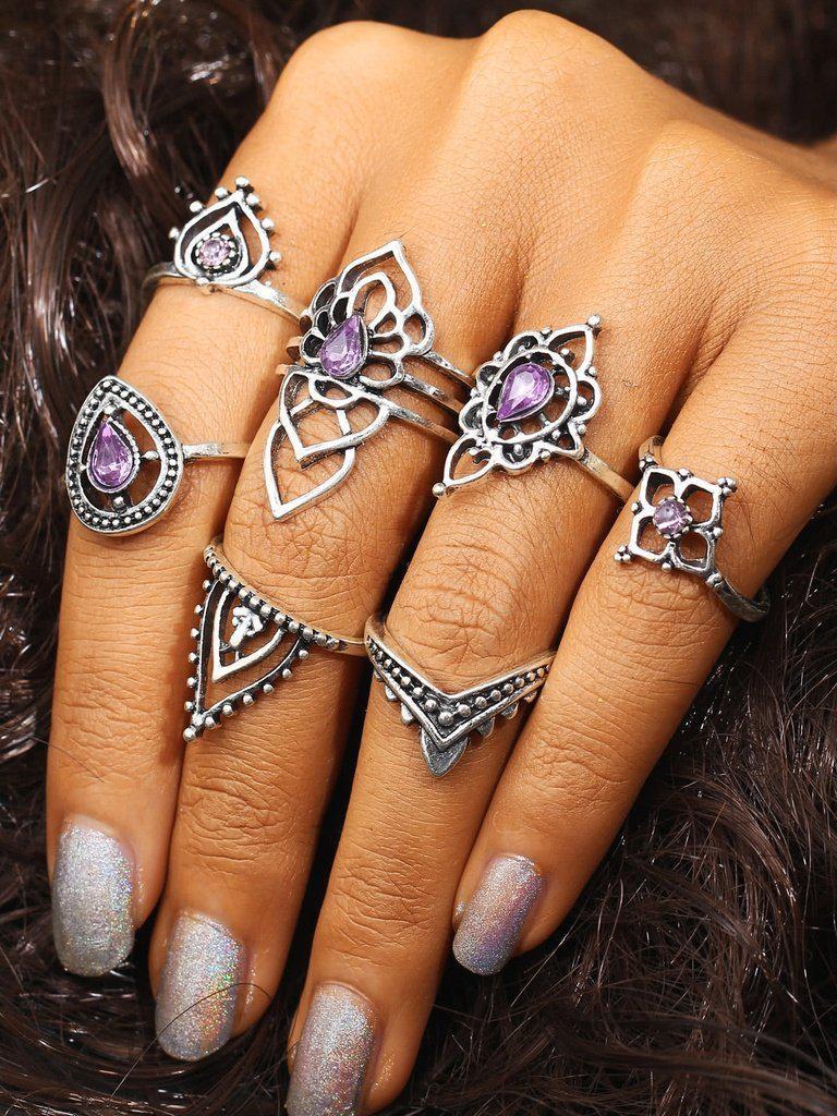 Flower Shaped Ring Set With Gemstone