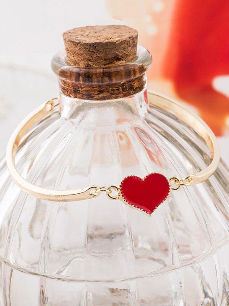 Heart Detail Bracelet--Des Mess