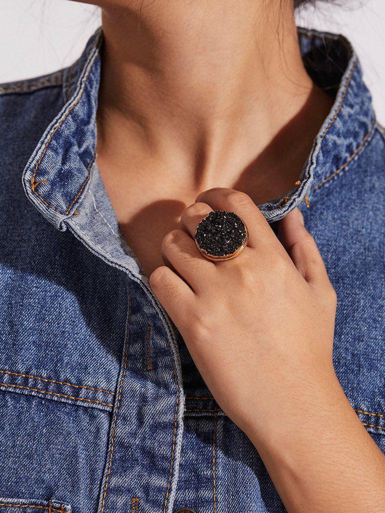 Contrast Gemstone Ring-jewelry-Des Mess